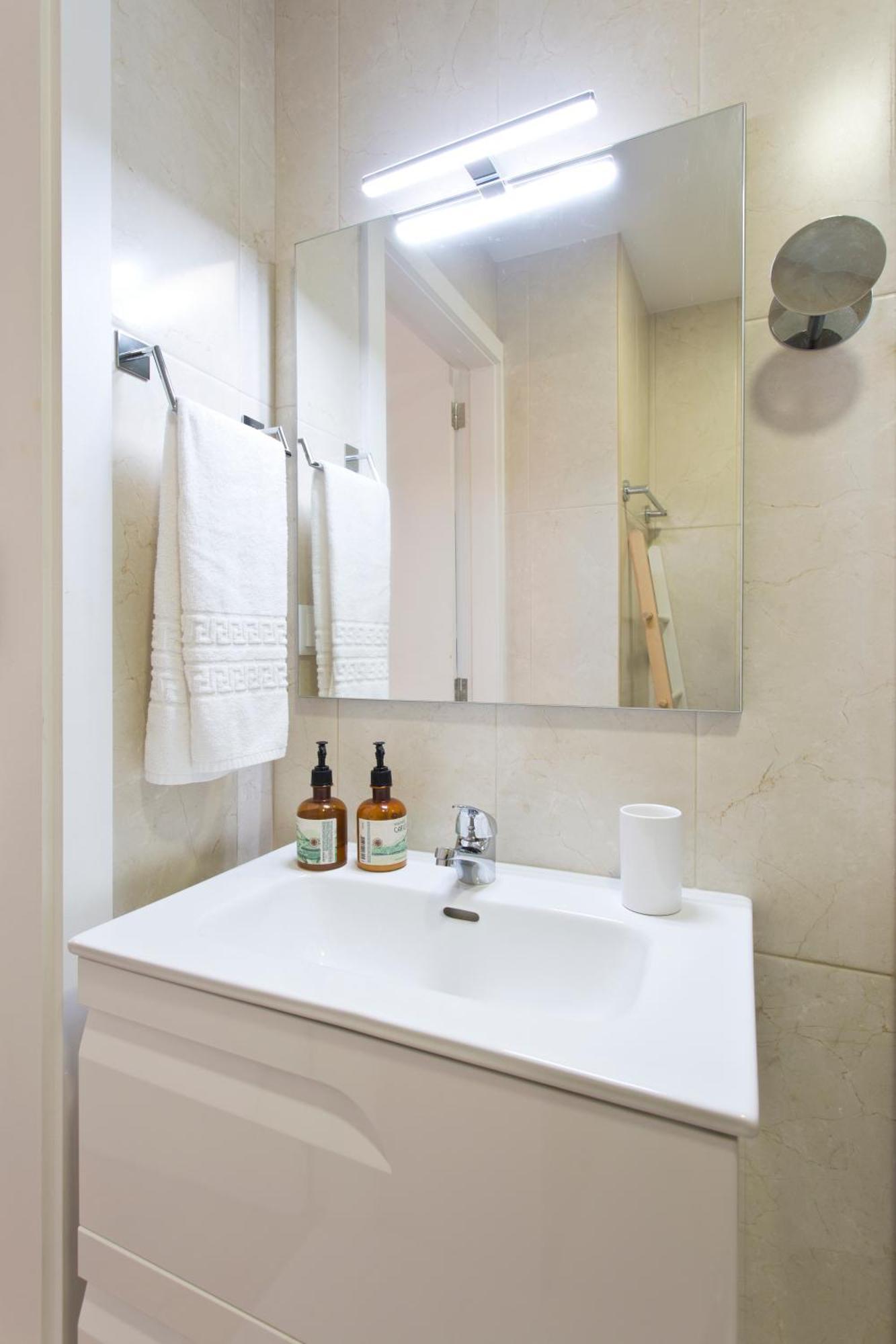 Appartement Casa Roberto - Apartment, Lift, Ac, Car Parking - Extra