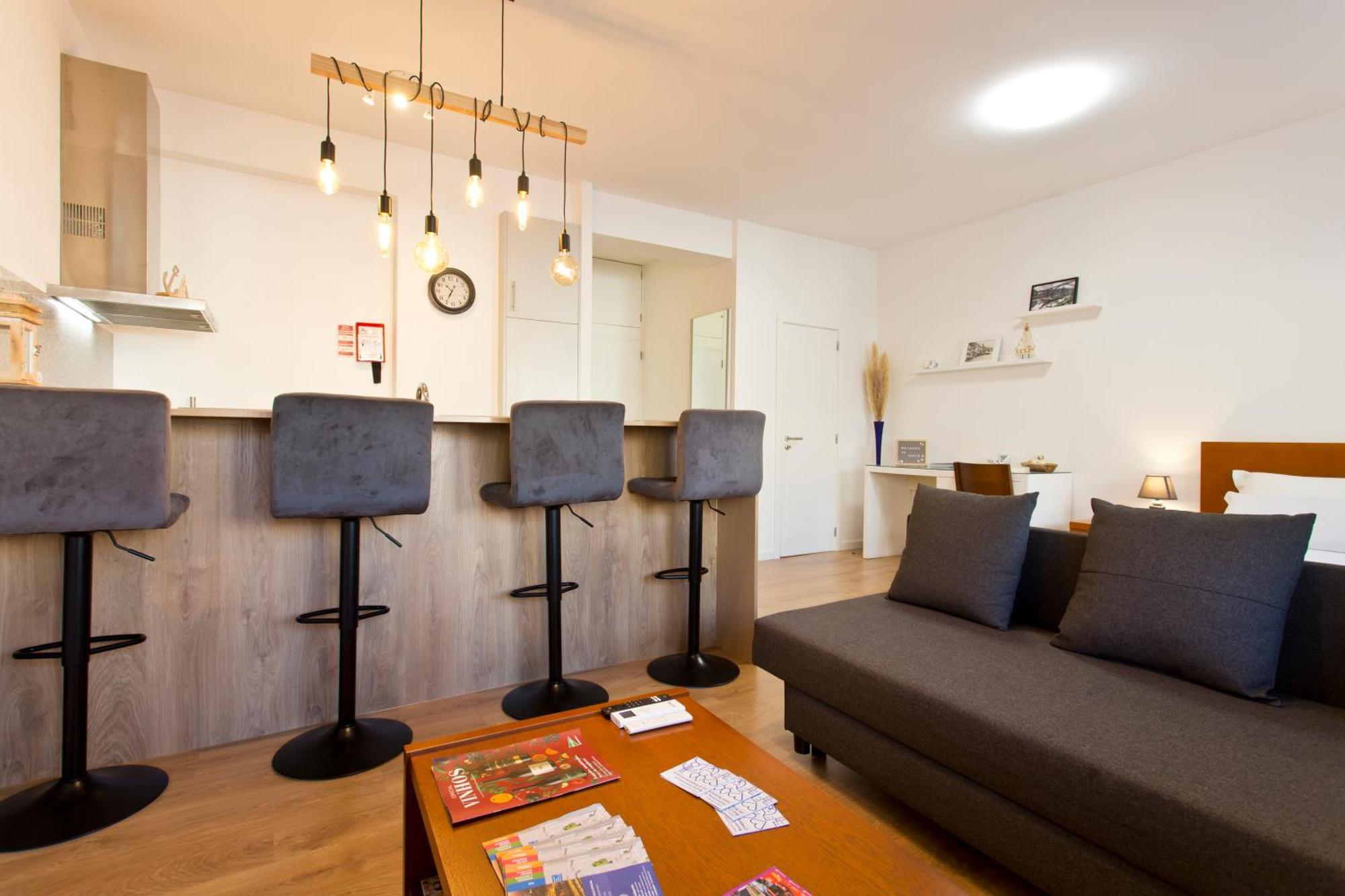 Casa Roberto - Apartment, Lift, Ac, Car Parking - Extra Apartment *